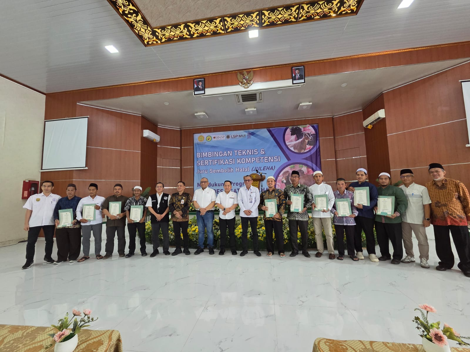 Ratusan Juleha Bersertifikat Kompetensi! LSP MUI Dukung Program 1 Desa 1 Juleha untuk Wujudkan Indonesia Halal